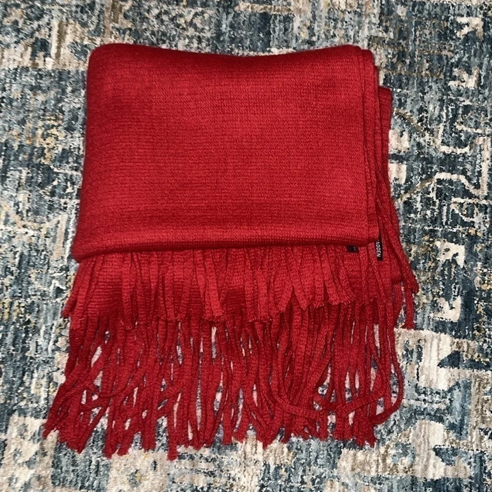 NWOT STEVE MADDEN ORANGE RUST 🧣 SCARF